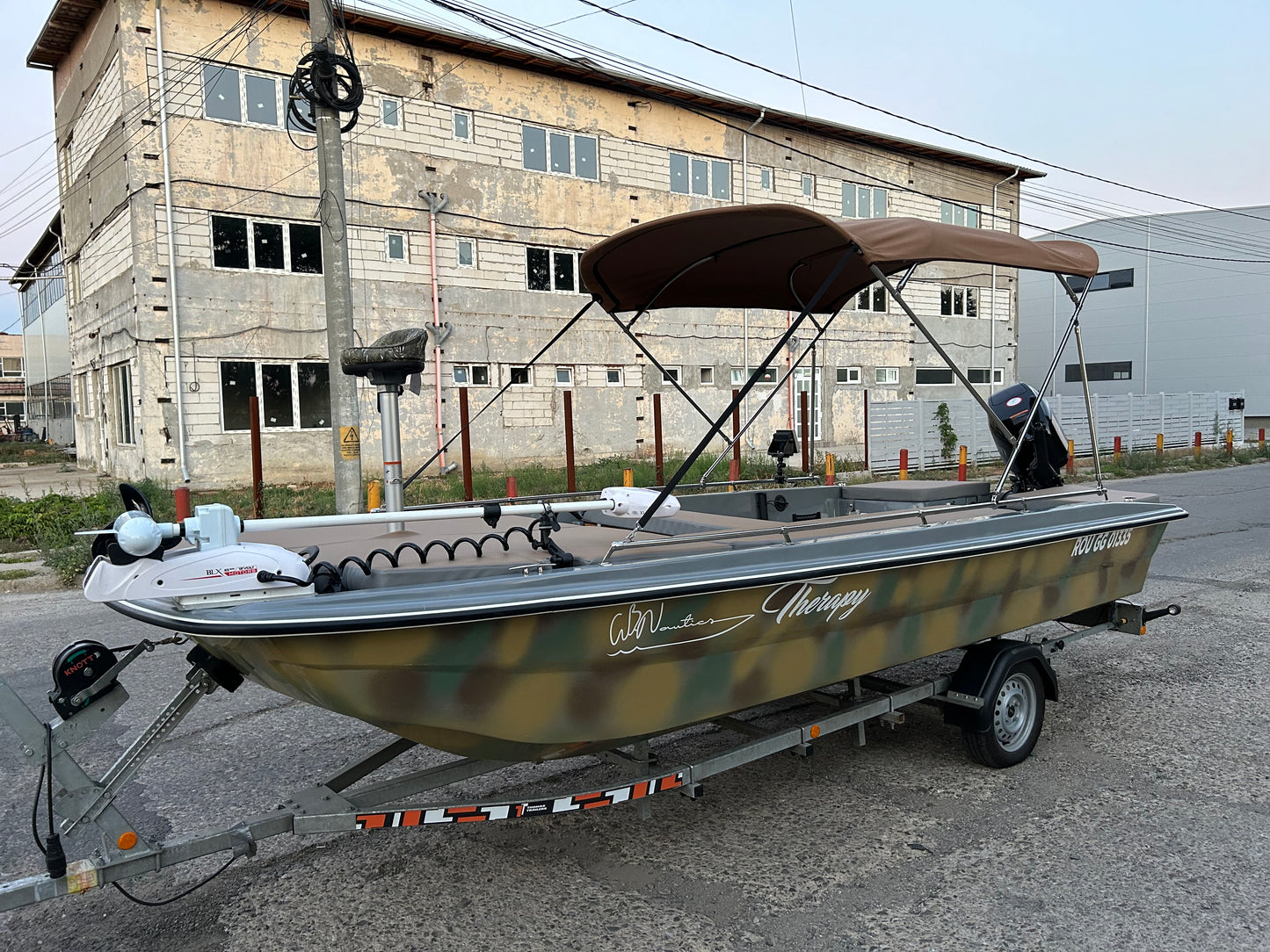 ESTUAR 525 FISHER